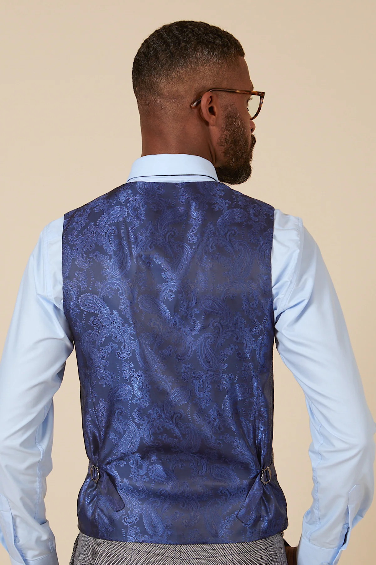 Actor Will Mellor in Jerry Grey Check Blazer & Waistcoat - Image 10