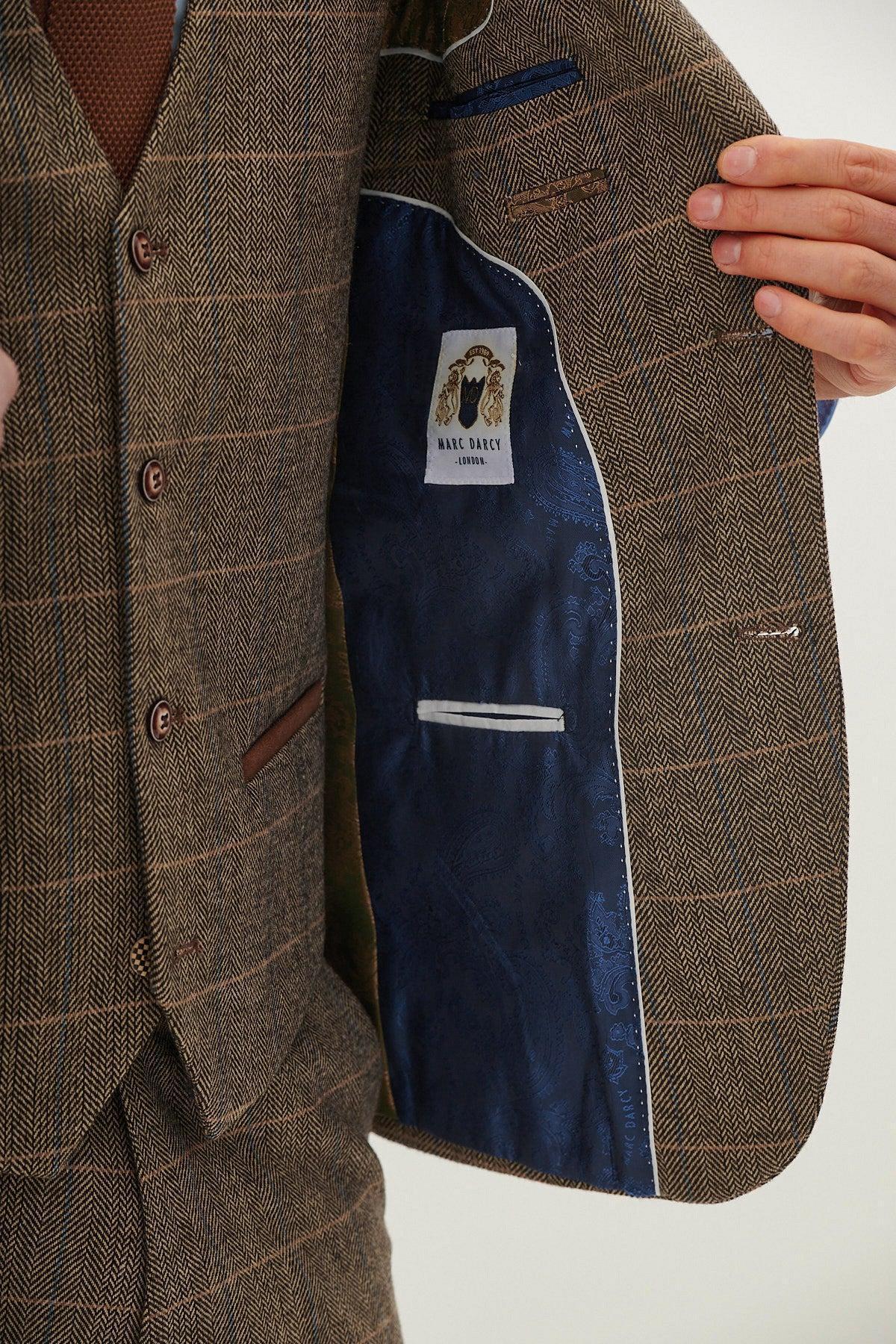 DX7 - Tan Tweed Check Three Piece Suit - Image 4