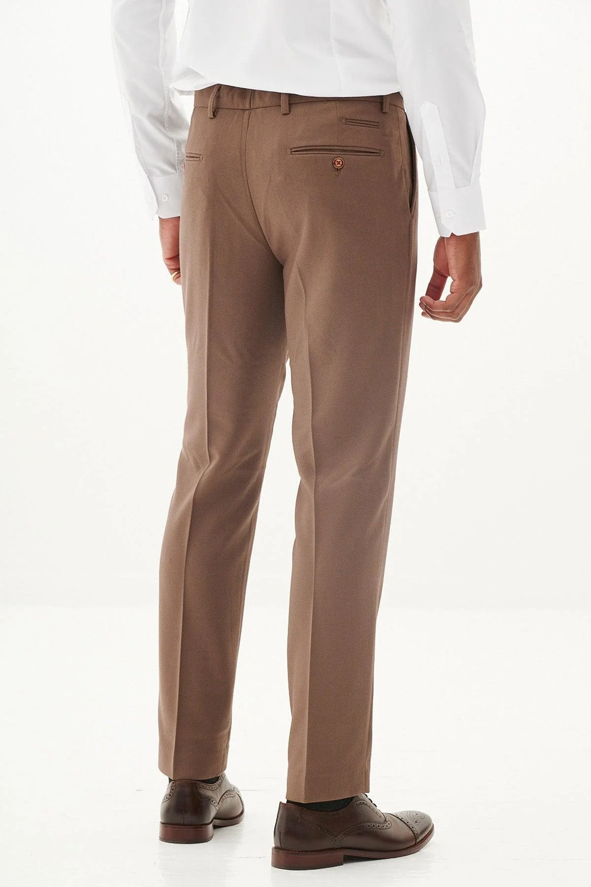 HM5 - Tan Tailored Three Piece Suit - Image 15