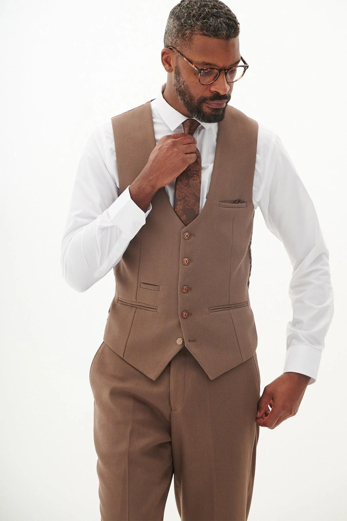 HM5 - Tan Tailored Three Piece Suit - Image 11