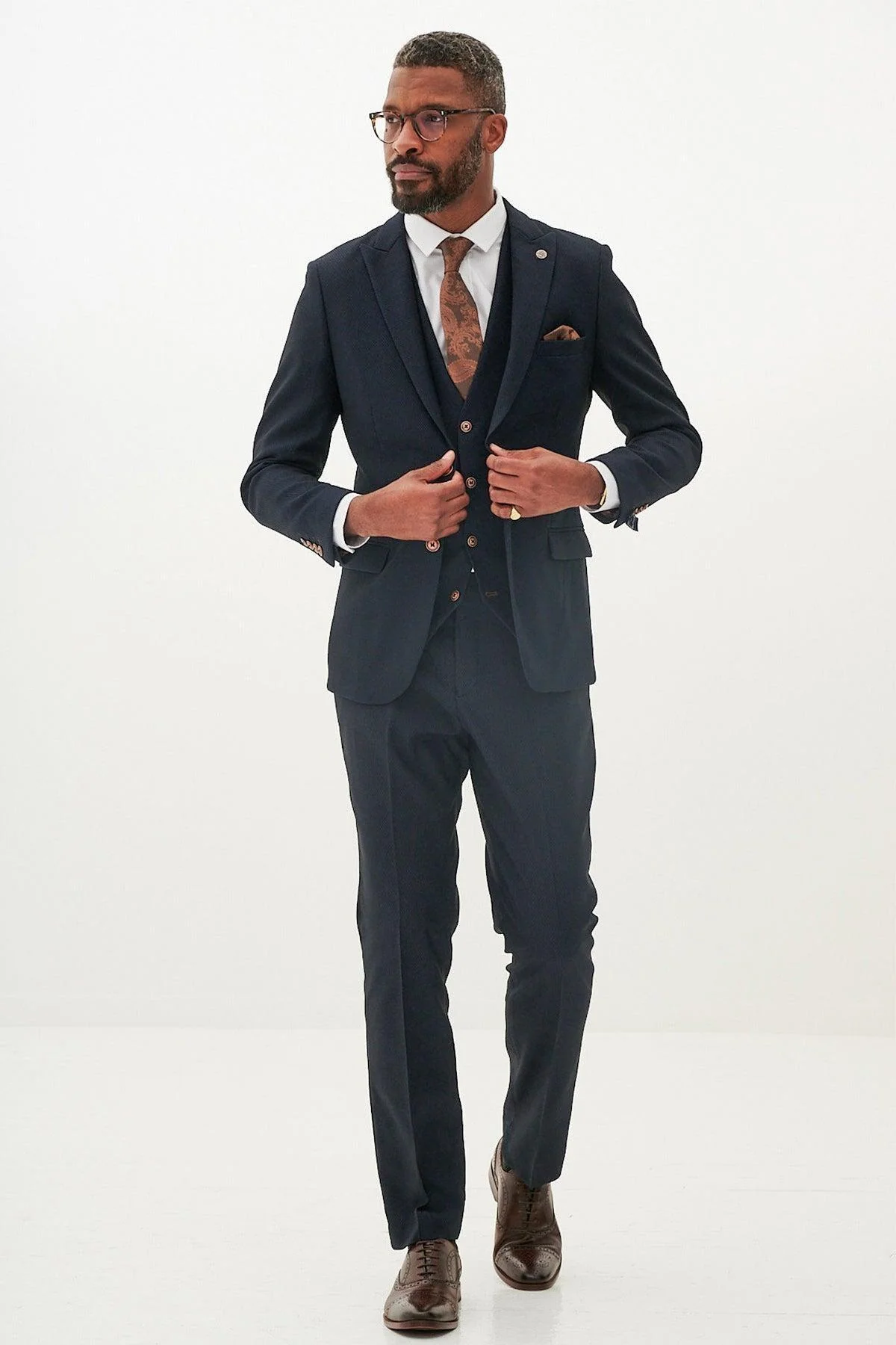 MAX - Navy Three Piece Suit with Contrast Buttons - Image 5
