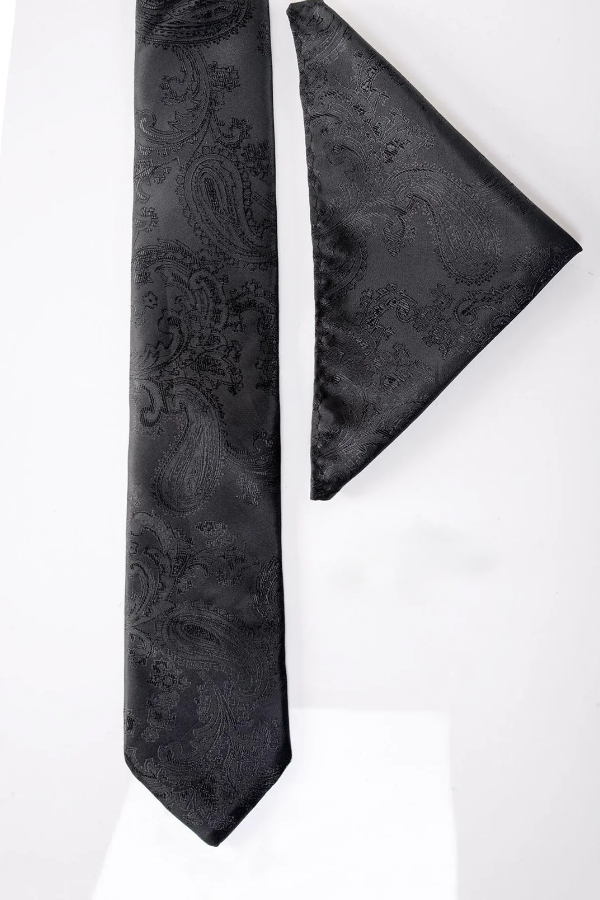 MD PAISLEY - Black Paisley Tie and Pocket Square Set - Image 3